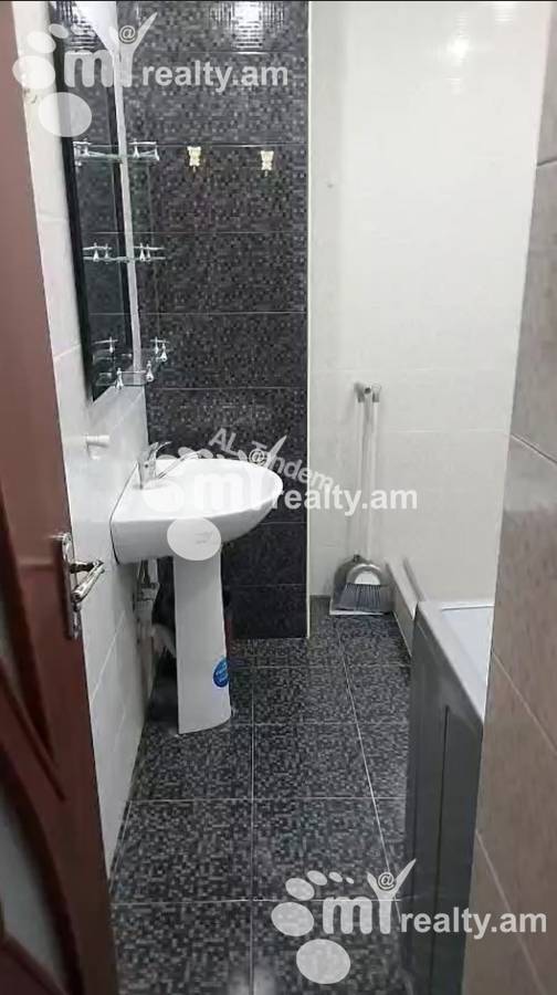 1 bedroom apartment for sale خیابان آدونس, عربگیر ایروان, 158011