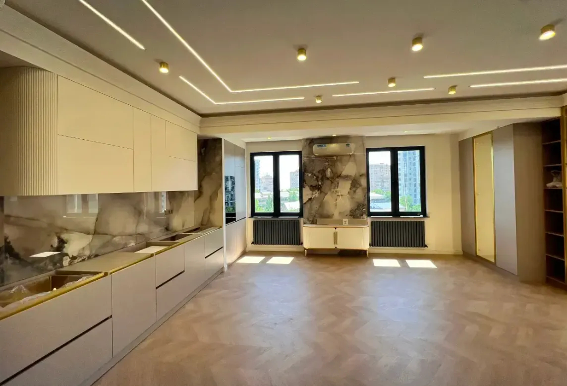3 bedroom apartment for sale Arghutyan St, Arabkir Yerevan, 161046