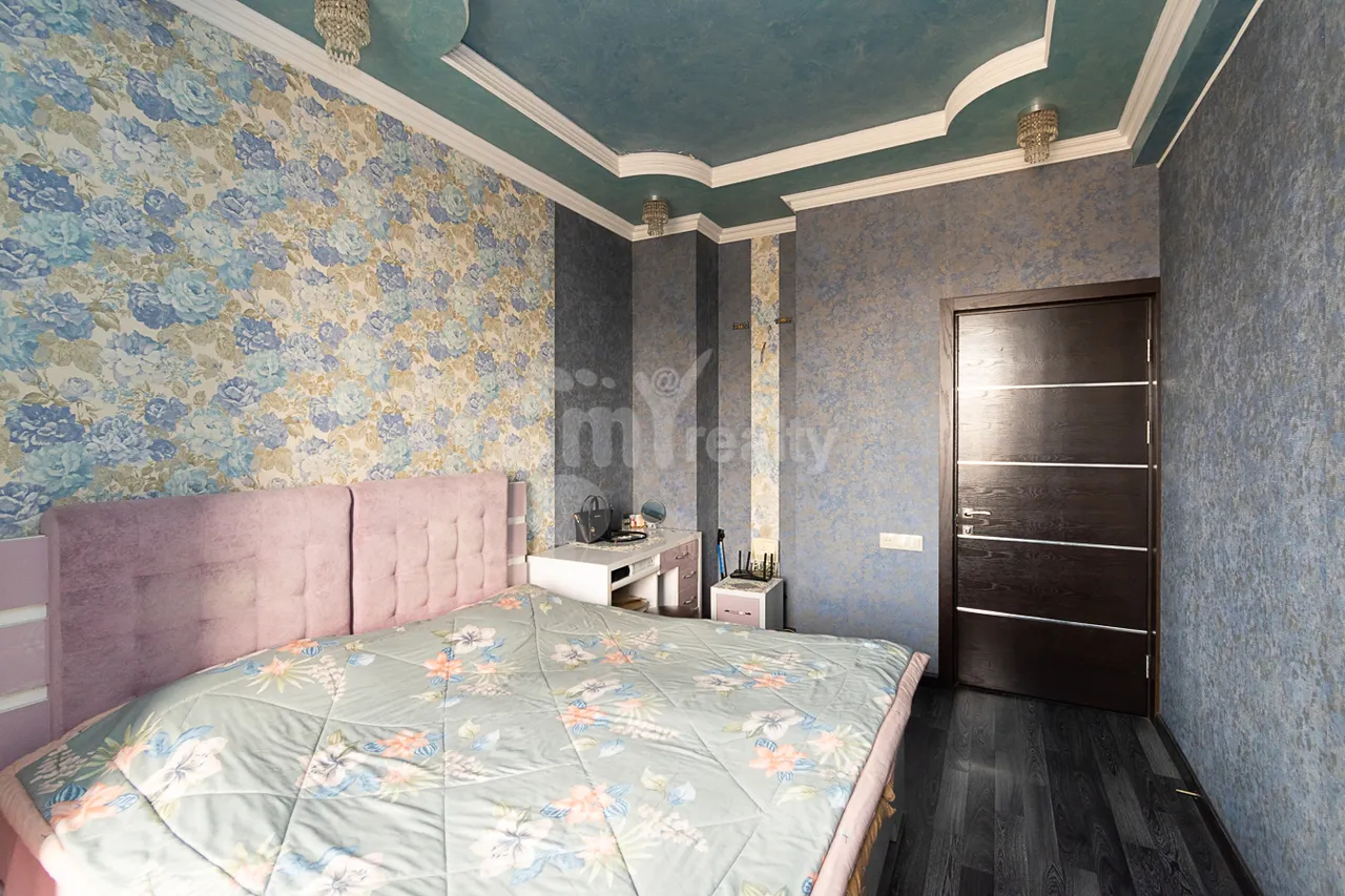 3 սենյականոց բնակարան  Հր.Քոչար փող, Արաբկիր Երևան, 160053