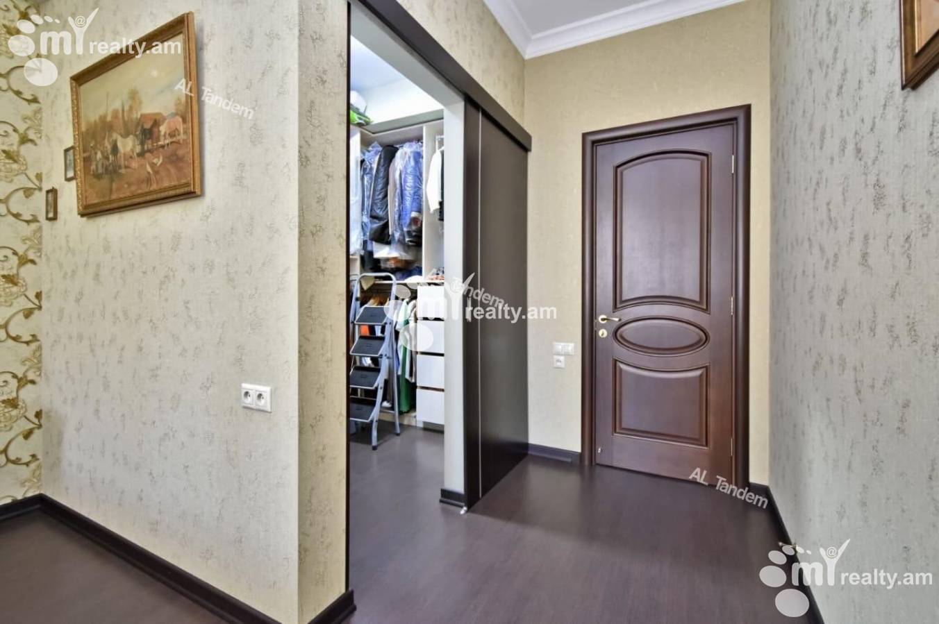 4 bedroom apartment for sale Fuchik St, Ajapnyak Yerevan, 124925