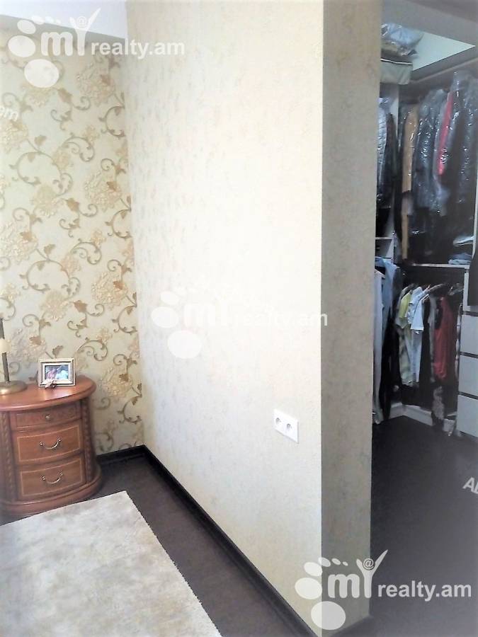 4 bedroom apartment for sale Fuchik St, Ajapnyak Yerevan, 124925