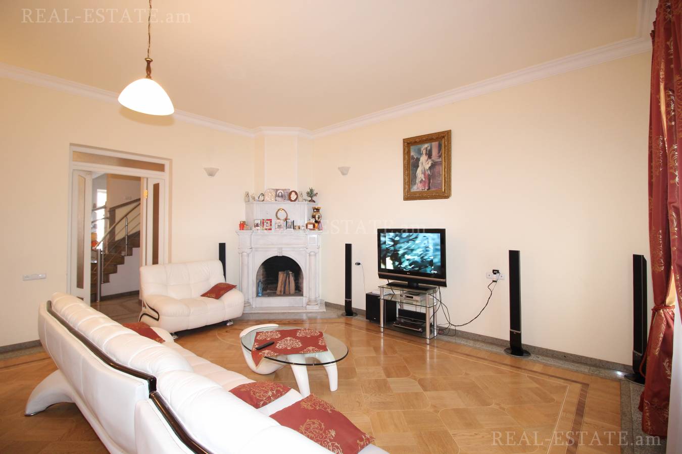 4 սենյականոց բնակարան  Պարոնյան փող, Կենտրոն Երևան, 86934