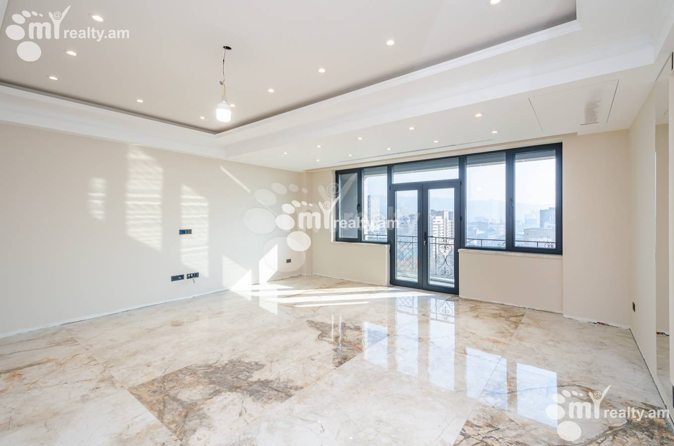 4 bedroom apartment for sale Buzand St, Center Yerevan, 153942