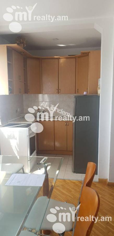 3 bedroom apartment for rent Baghramyan Ave (Kentron), Center Yerevan, 156633