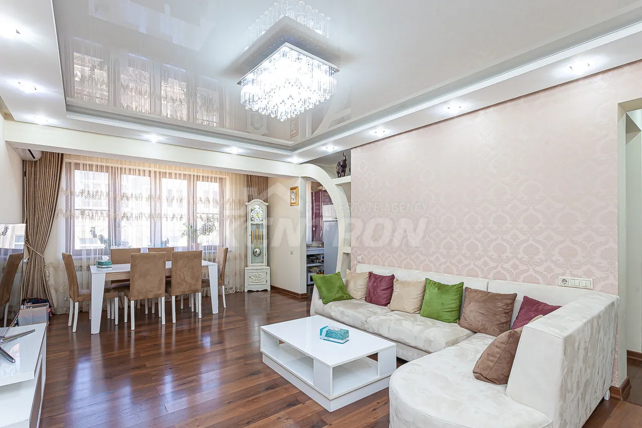 4 bedroom apartment for sale Nalbandyan St, Center Yerevan, 158809