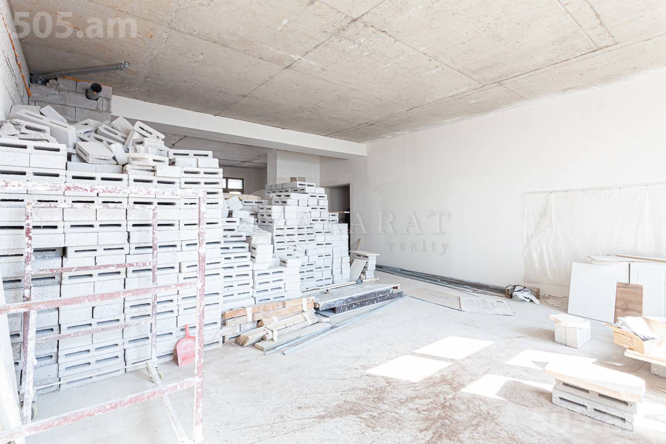 Купить 3 комнатную квартиру Аршакуняц пр, Центр Ереван, 154773