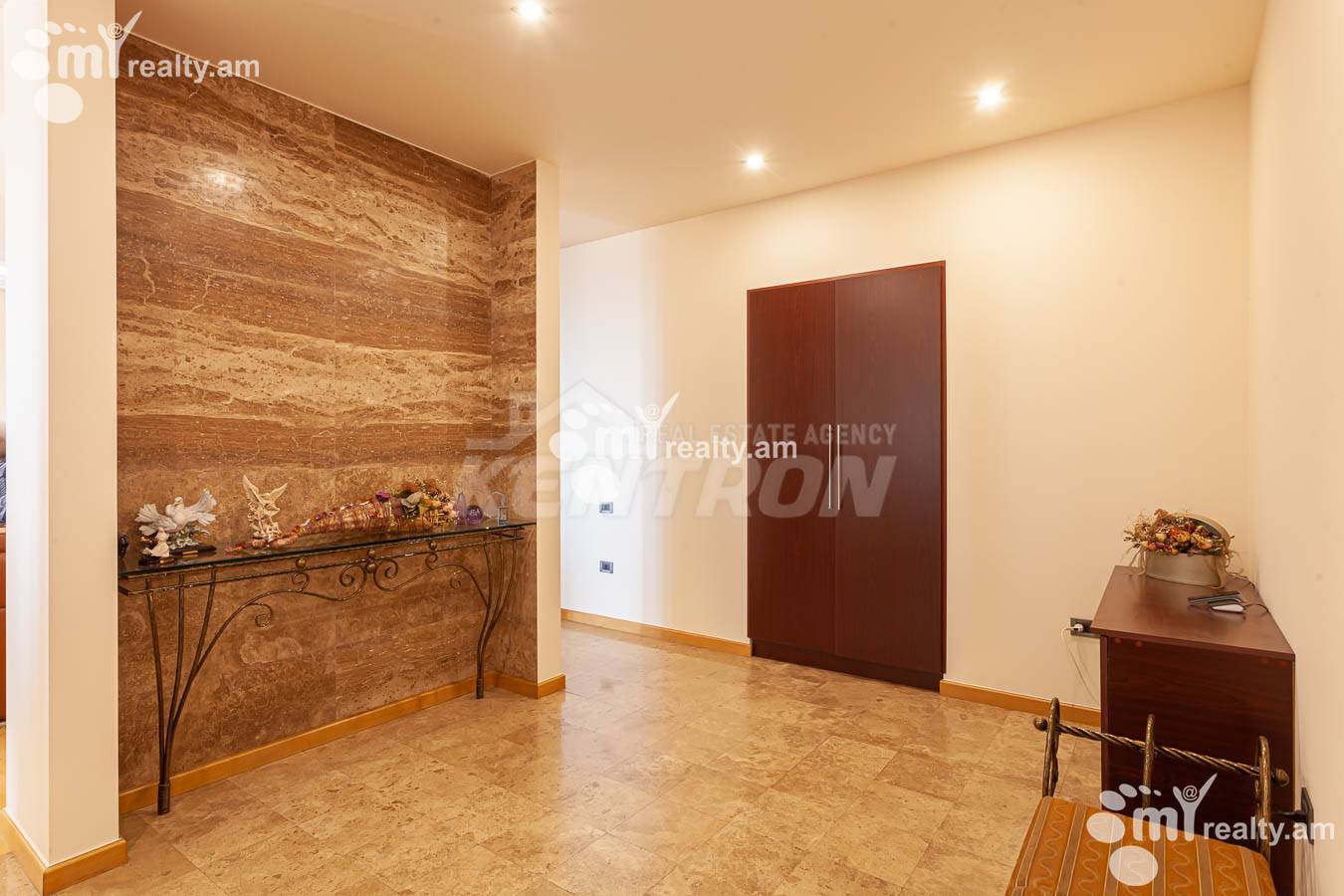4 bedroom apartment for sale Antarayin St, Center Yerevan, 153629