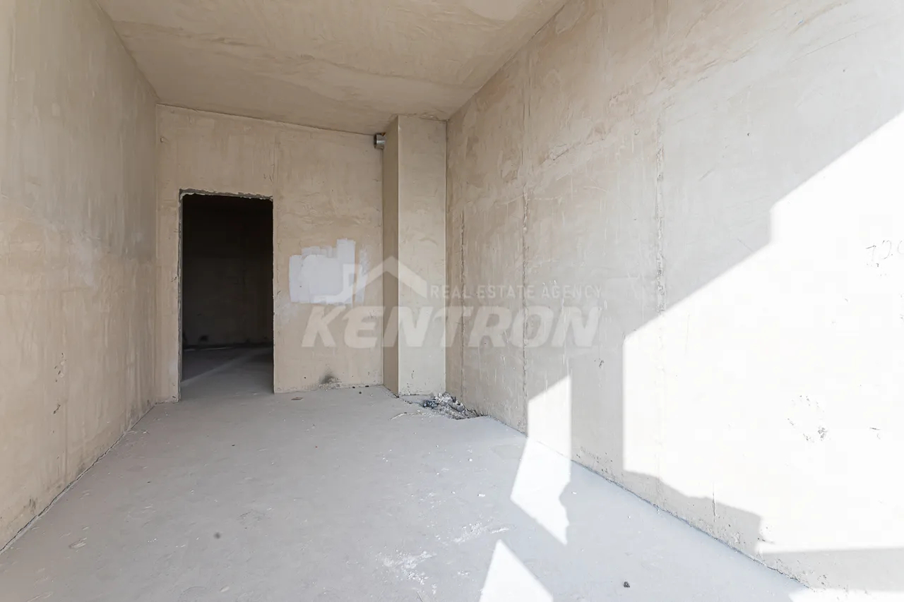4 bedroom apartment for sale Rostom St, Center Yerevan, 158136