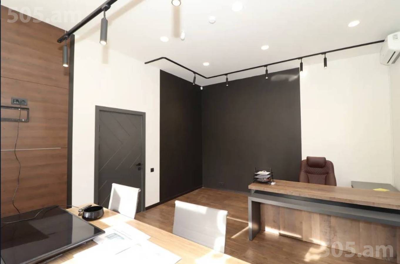 Commercial for rent خیابان لِر. کامسار, مرکز شهر ایروان, 151326