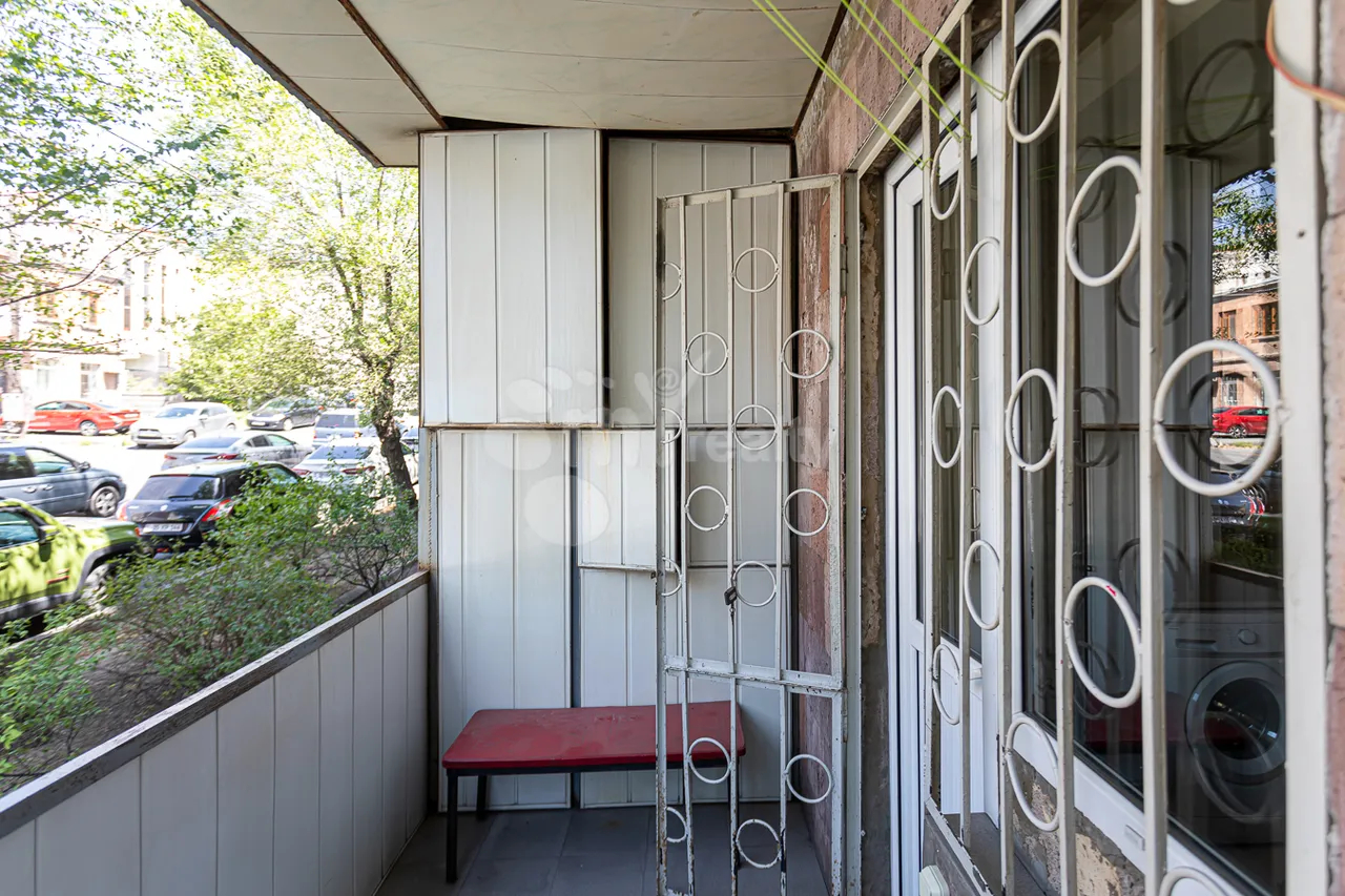 3 bedroom apartment for sale خیابان ا. آوِتیسیان, عربگیر ایروان, 157418