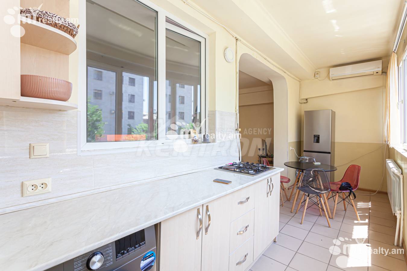 3 bedroom apartment for rent Mashtots Ave, Center Yerevan, 152057