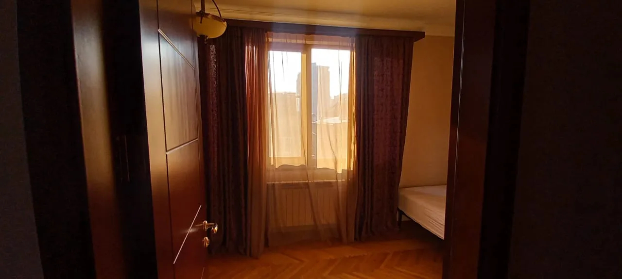 3 bedroom apartment for sale خیابان ماشتوتس, مرکز شهر ایروان, 158091