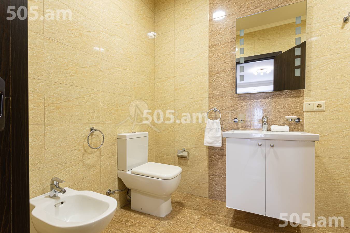 3 bedroom apartment for rent Aram St, Center Yerevan, 156278