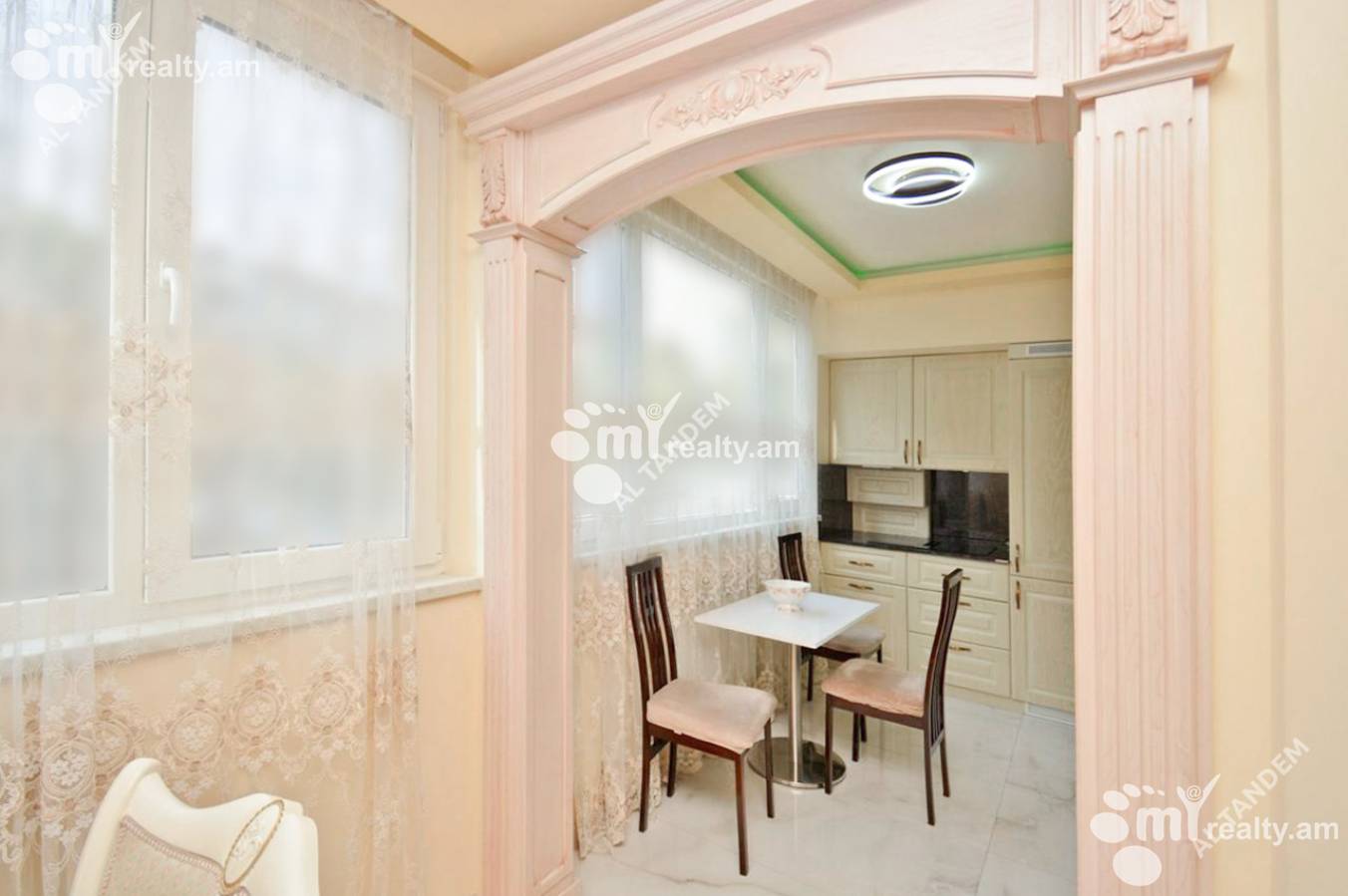 3 սենյականոց բնակարան վարձով Մոսկովյան փող, Կենտրոն Երևան, 160061