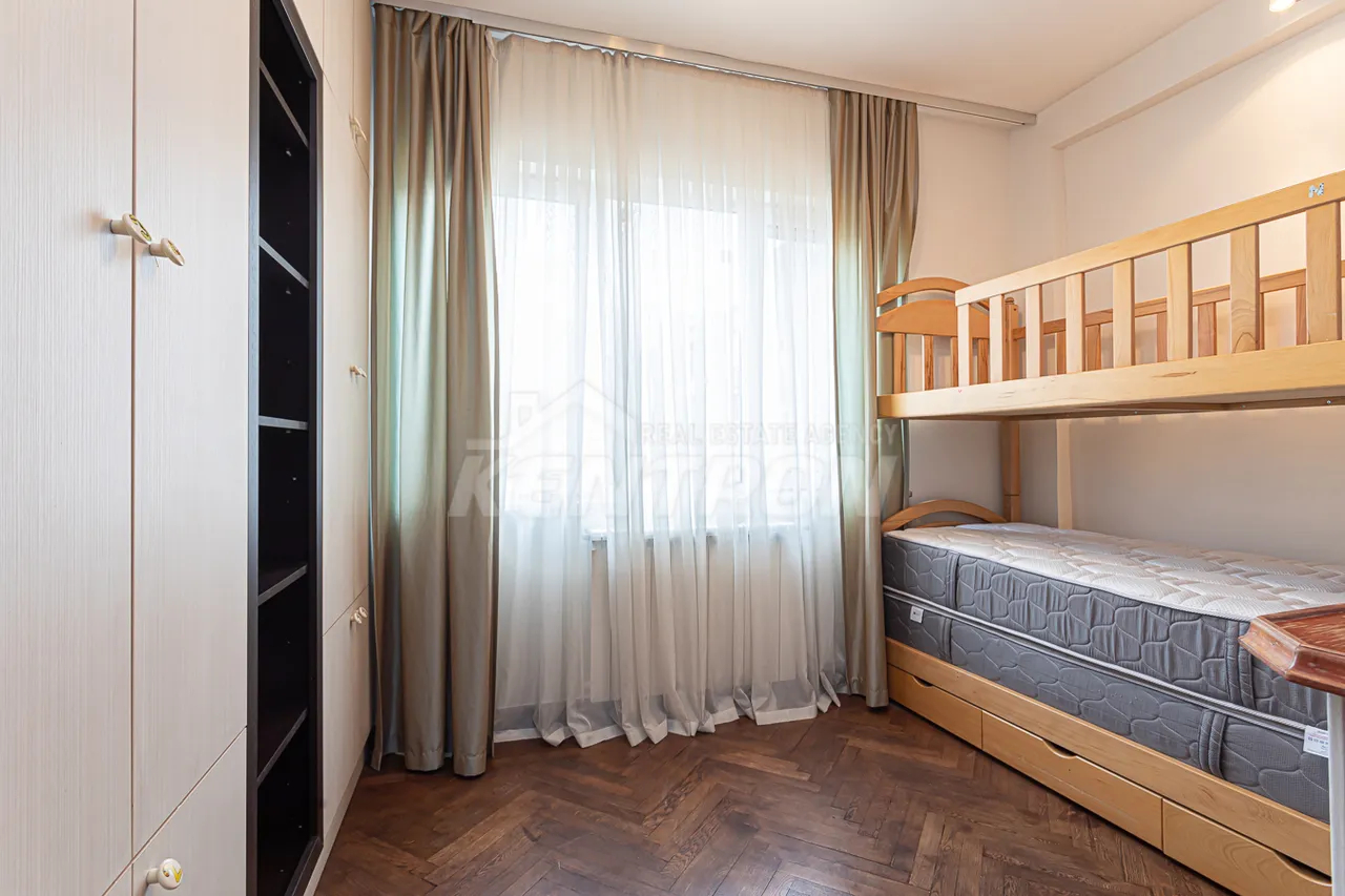 2 bedroom apartment for rent خیابان پوشکین, مرکز شهر ایروان, 158854