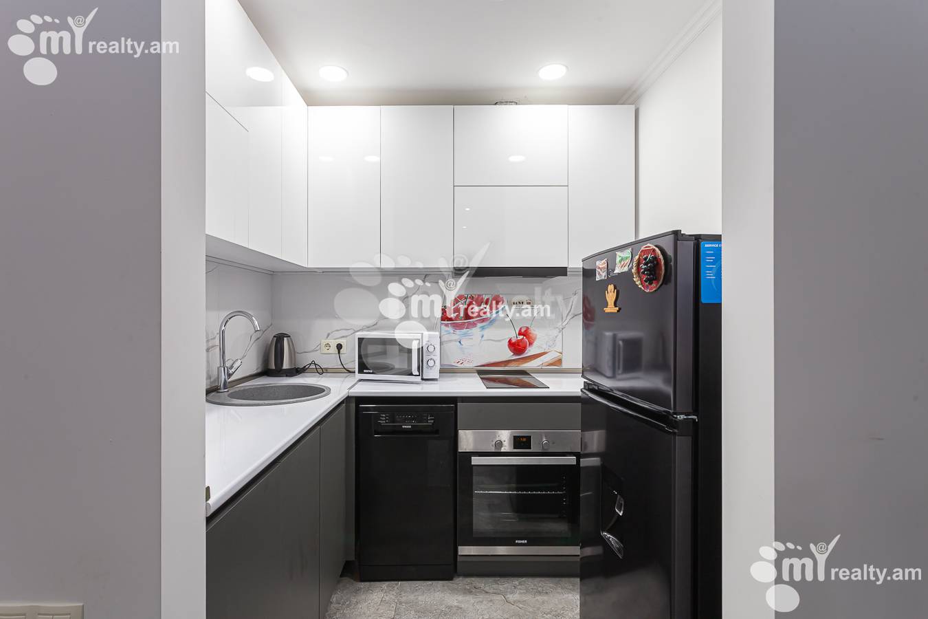 Купить 2 комнатную квартиру Анрапетутян ул, Центр Ереван, 152419