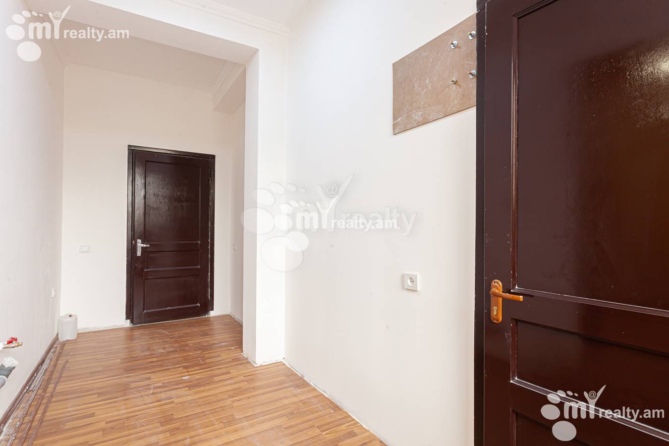 Commercial for sale خیابان Hasratian., آچاپنیاک ایروان, 155404