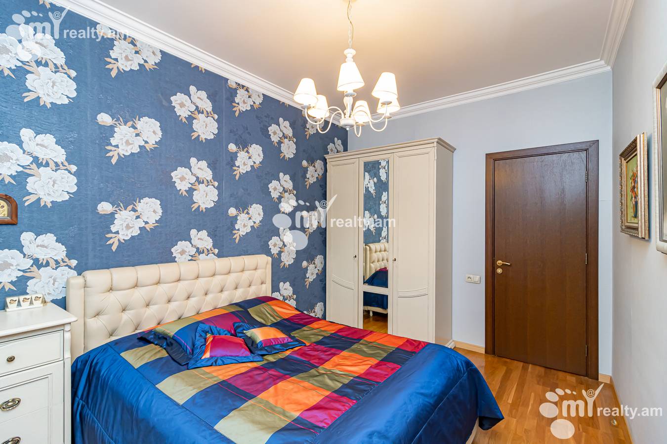 3 սենյականոց բնակարան  Բայրոնի փող, Կենտրոն Երևան, 143838