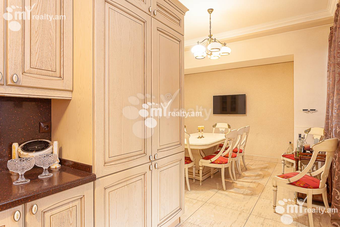 6 bedroom apartment for rent rue d'Amiryan, Center Yerevan, 150506