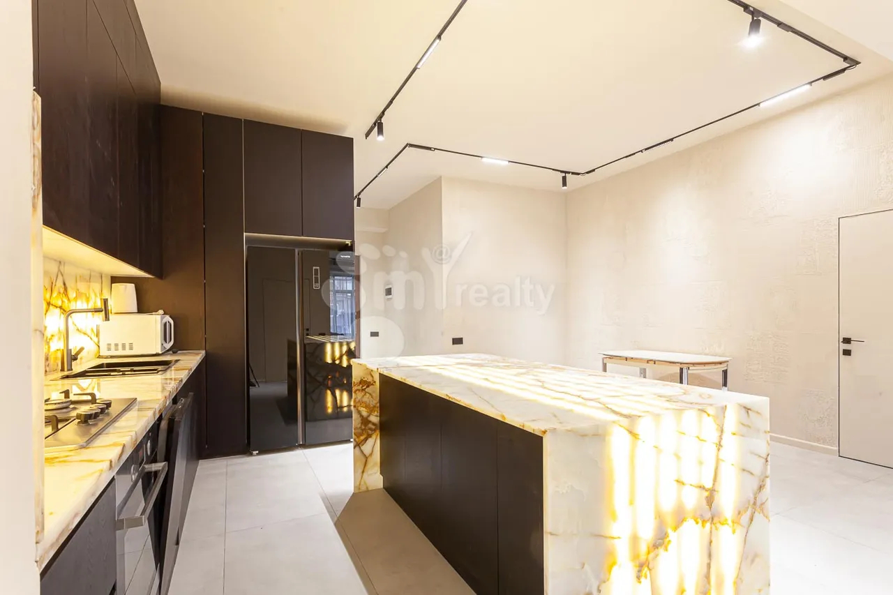 4 bedroom apartment for sale Nalbandyan St, Center Yerevan, 157674
