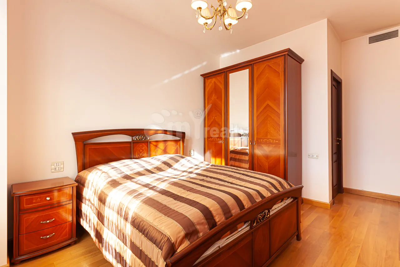 4 bedroom apartment for sale D. Demirchyan St, Center Yerevan, 161809