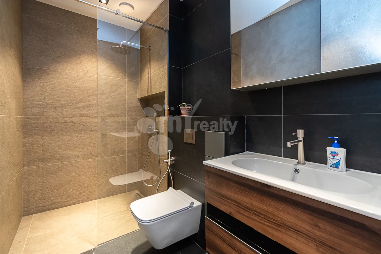 3 սենյականոց բնակարան  Միկոյան փող, Դավթաշեն Երևան, 160145