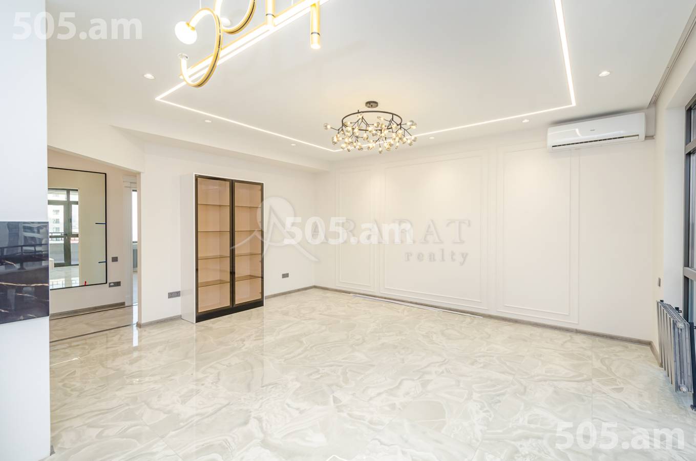 Купить 4 комнатную квартиру Аршакуняц пр, Центр Ереван, 153656