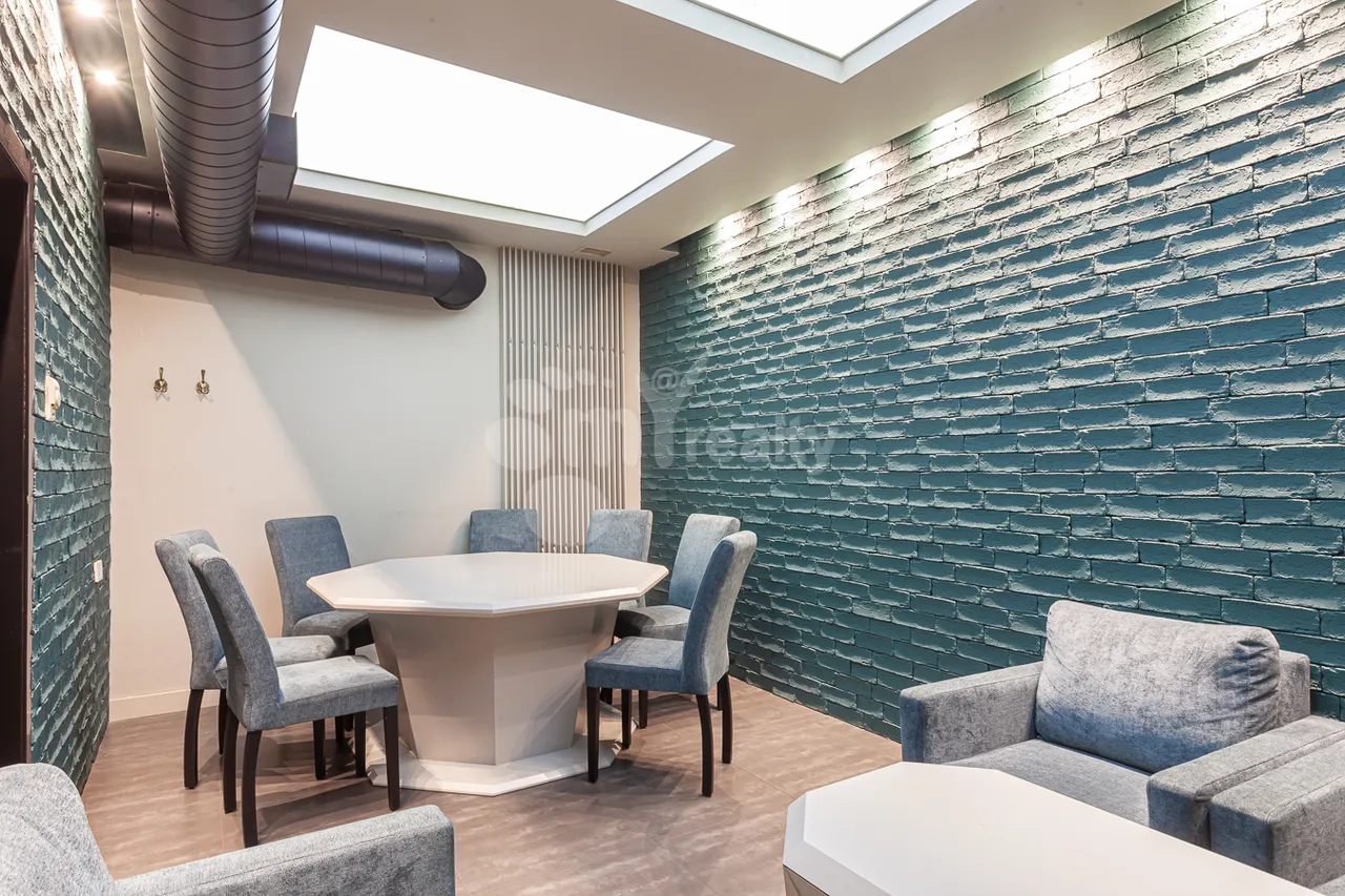 Commercial for sale خیابان چارِنتس, مرکز شهر ایروان, 157295