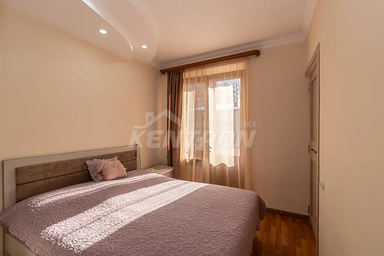 3 bedroom apartment for sale Hr.Kochar St, Arabkir Yerevan, 159108