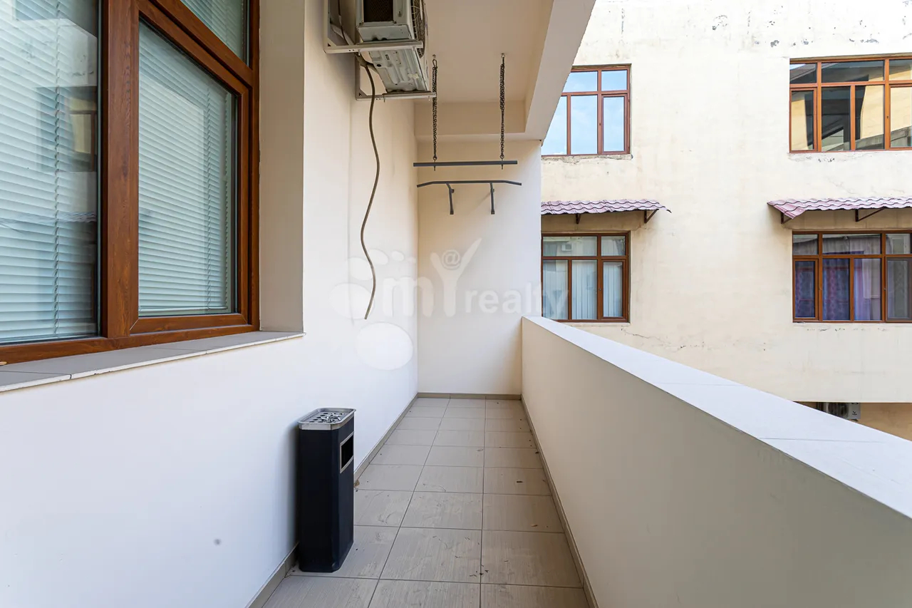 Commercial for rent خیابان آزاتوتیان, عربگیر ایروان, 157759