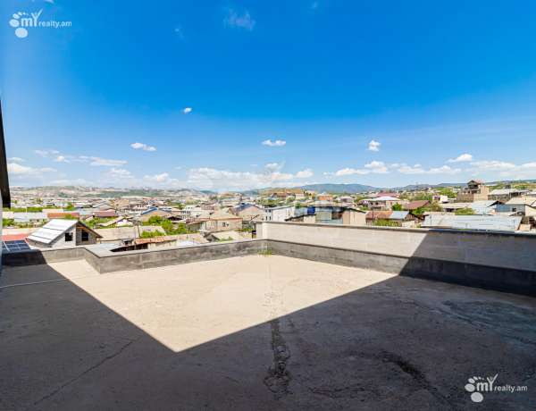 arandznatun-vacharq-Yerevan-Erebuni