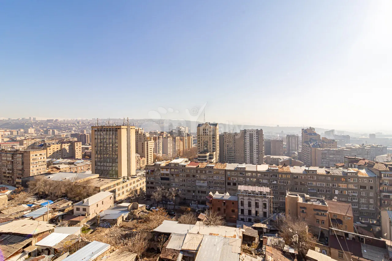 4 սենյականոց բնակարան վարձով Պարոնյան փող, Կենտրոն Երևան, 161557