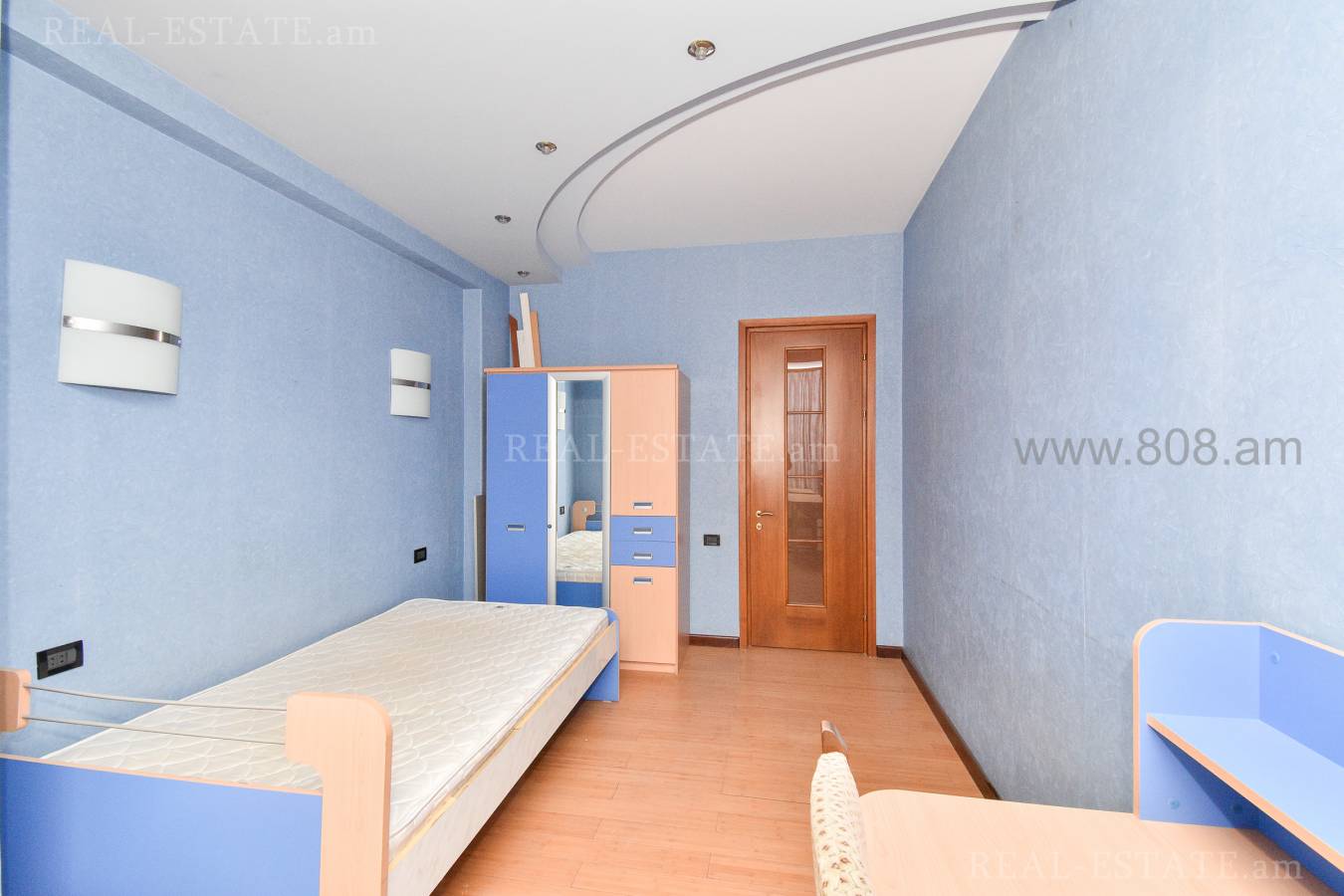 5 bedroom apartment for sale Northern(Hyusisayin)  Ave, Center Yerevan, 126716