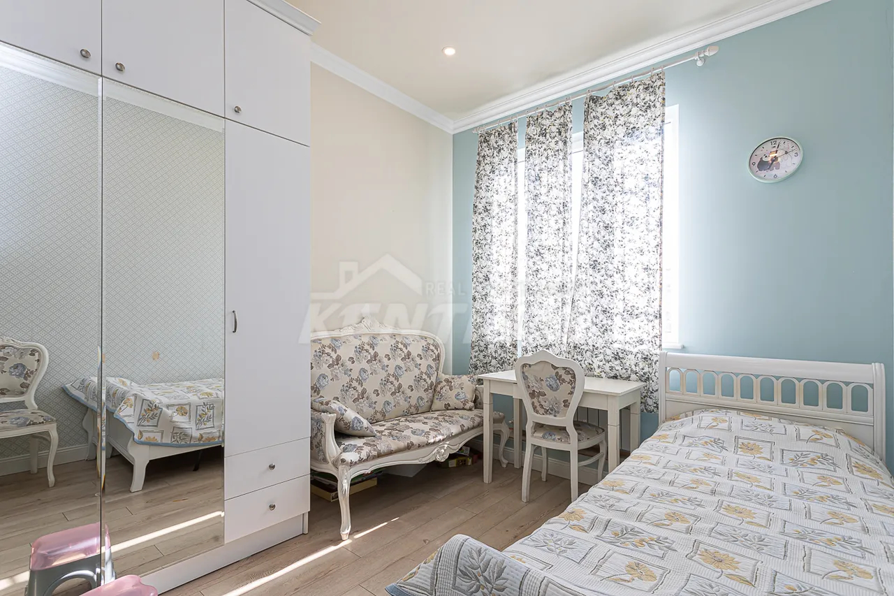 4 bedroom apartment for rent Pushkin St, Center Yerevan, 158793