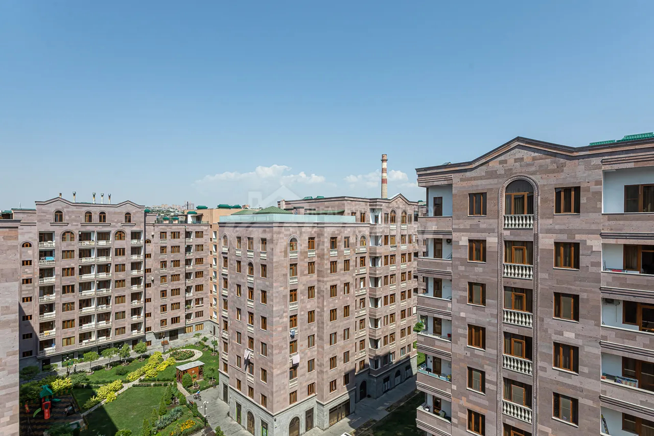 4 bedroom apartment for sale خیابان آدونس, عربگیر ایروان, 159644