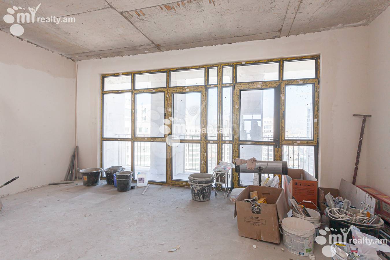 Купить 3 комнатную квартиру Аршакуняц пр, Центр Ереван, 154810