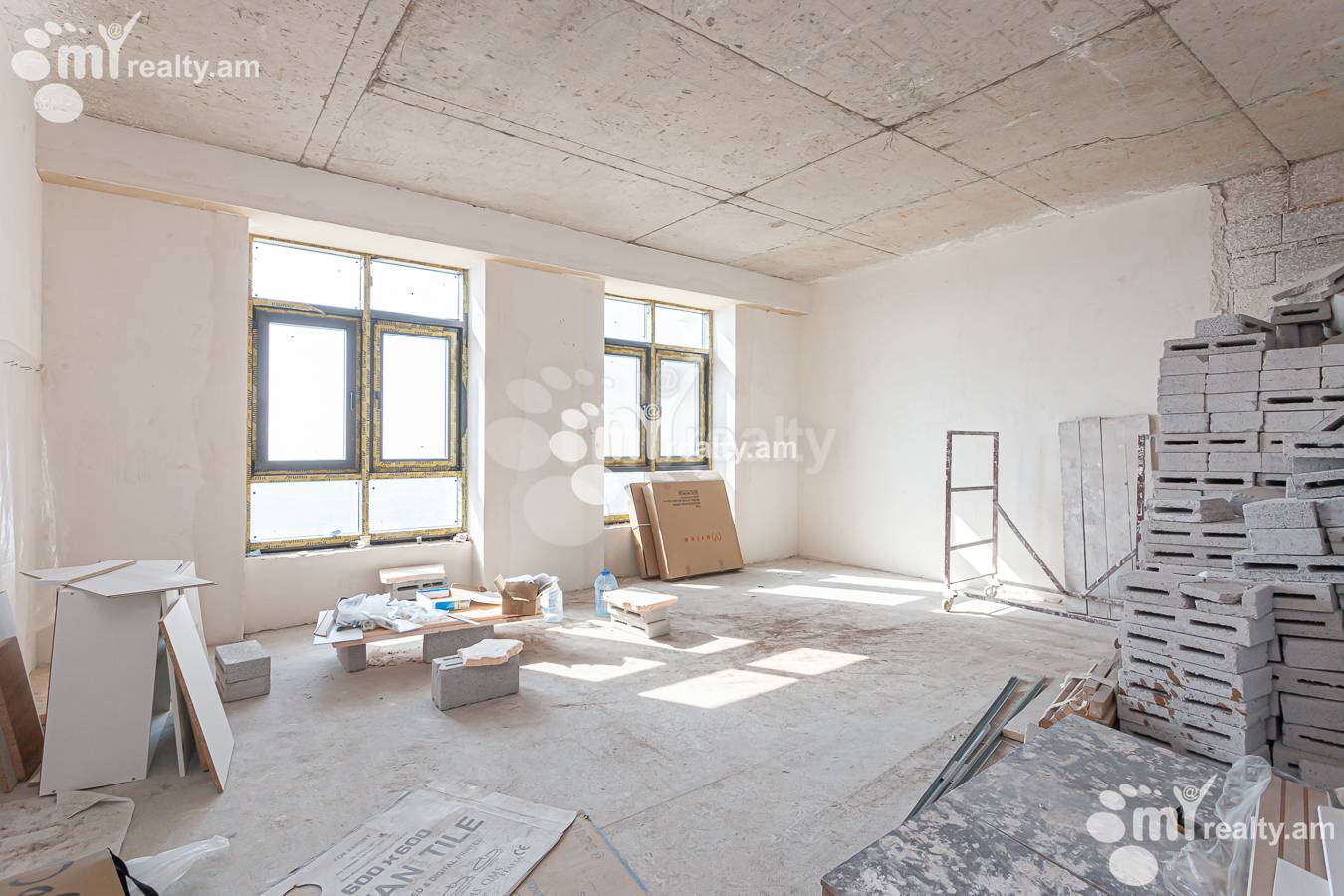 Купить 3 комнатную квартиру Аршакуняц пр, Центр Ереван, 154810