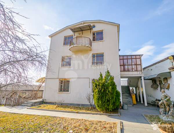 arandznatun-vacharq-Yerevan-Shengavit