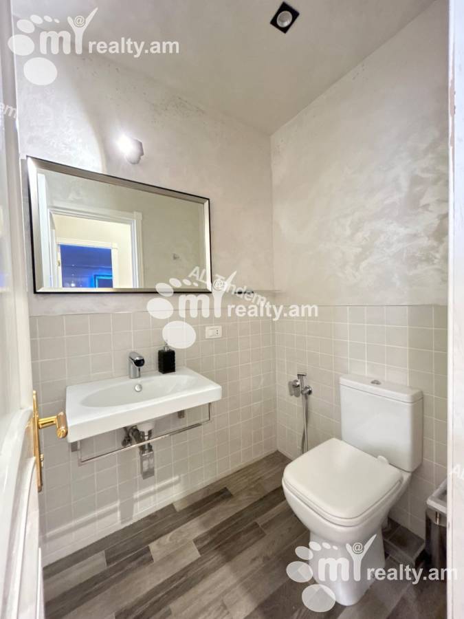 4 սենյականոց բնակարան  Պուշկինի փող, Կենտրոն Երևան, 156063