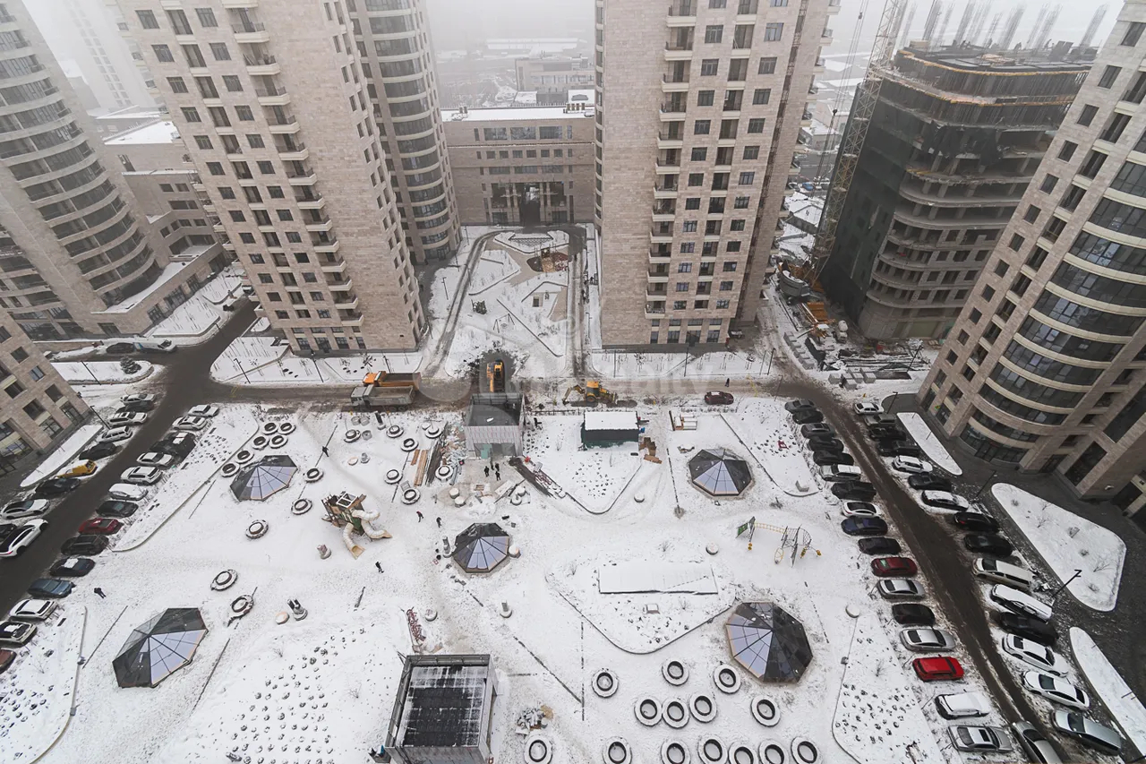 3 bedroom apartment for rent Arshakunyats Ave, Center Yerevan, 159181