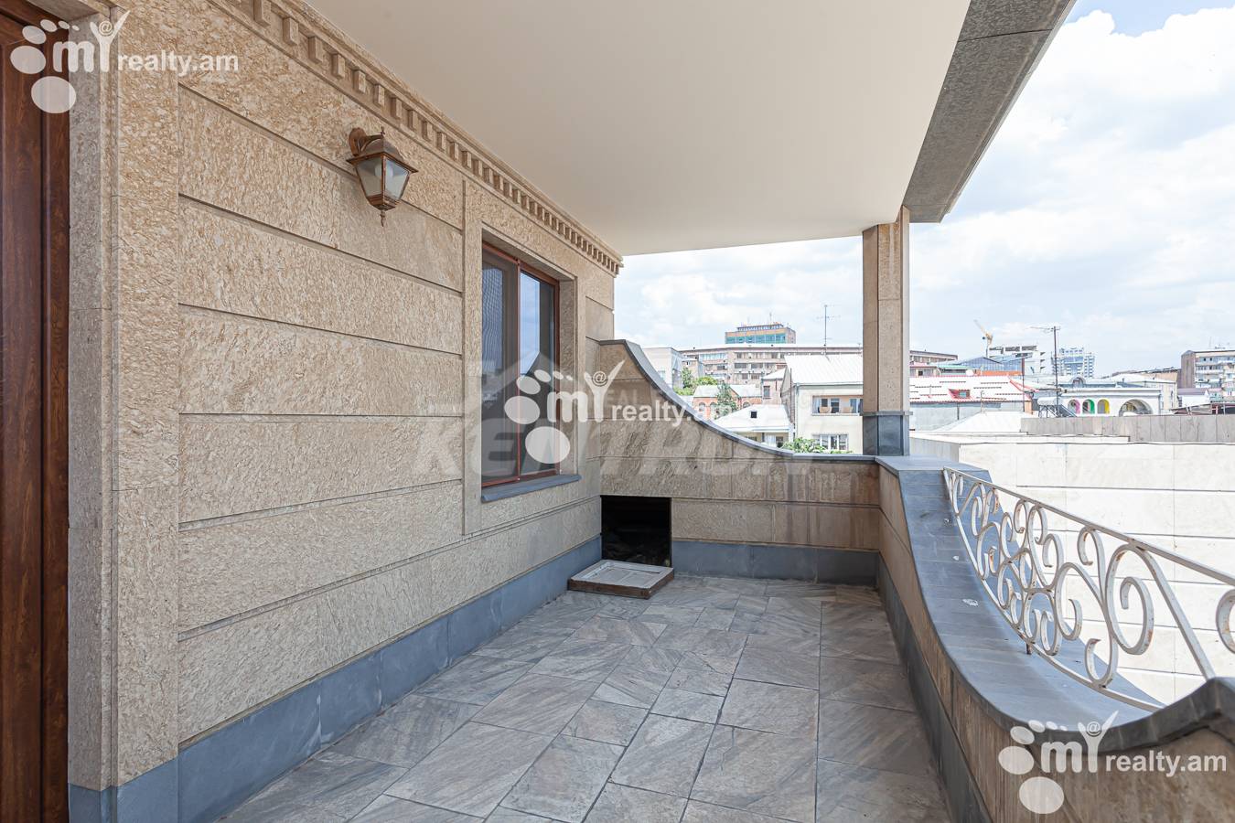 House for sale خیابان سِپوه, عربگیر ایروان, 155978