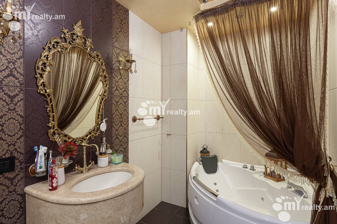 3 bedroom apartment for rent خیابان آدونس, عربگیر ایروان, 154260