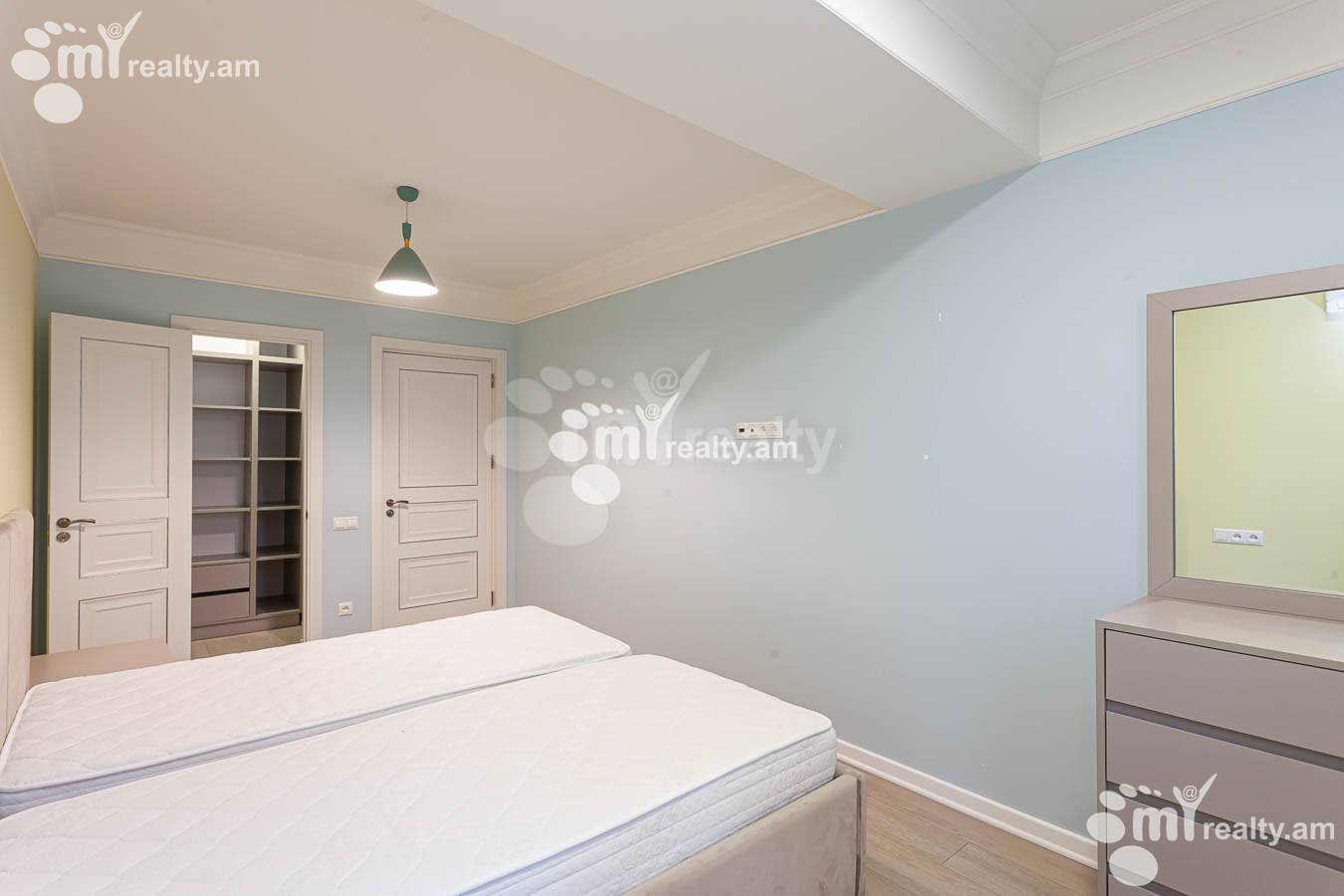 3 bedroom apartment for sale خیابان هین اِرِوانتسی, مرکز شهر ایروان, 152937