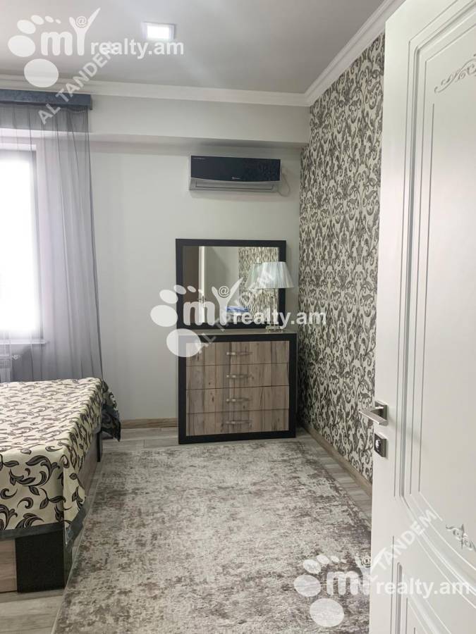 4 bedroom apartment for sale خیابان لِر. کامسار, مرکز شهر ایروان, 159122