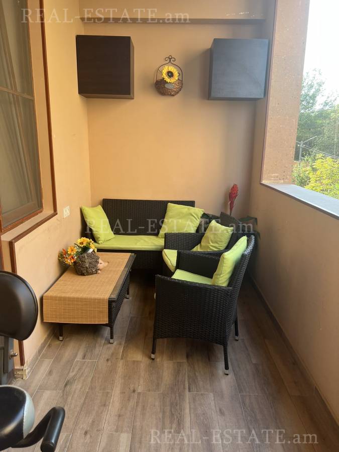 3 bedroom apartment for sale خیابان میکویان, داوتاشِن ایروان, 131716