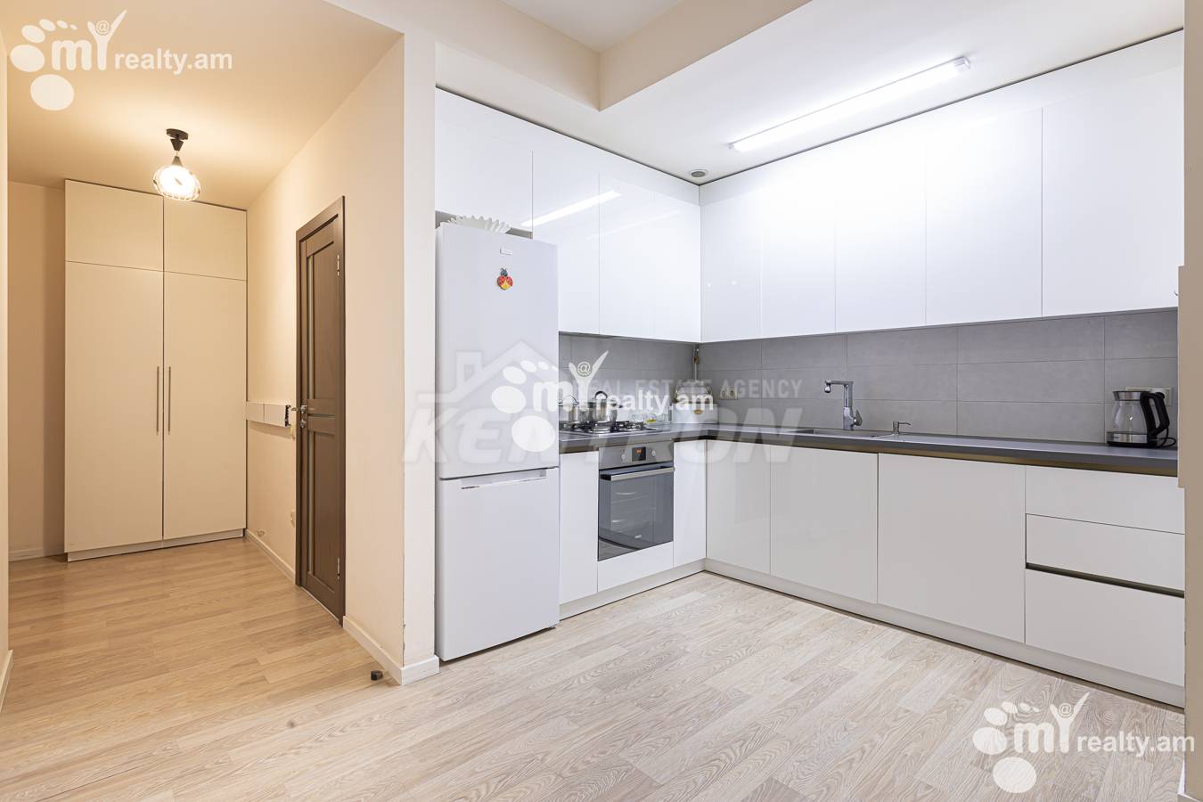 3 սենյականոց բնակարան  Միկոյան փող, Դավթաշեն Երևան, 156936