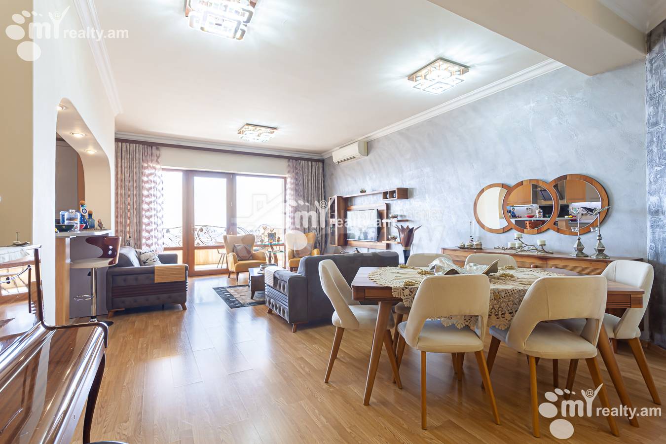 4 bedroom apartment for sale Antarayin St, Center Yerevan, 156021