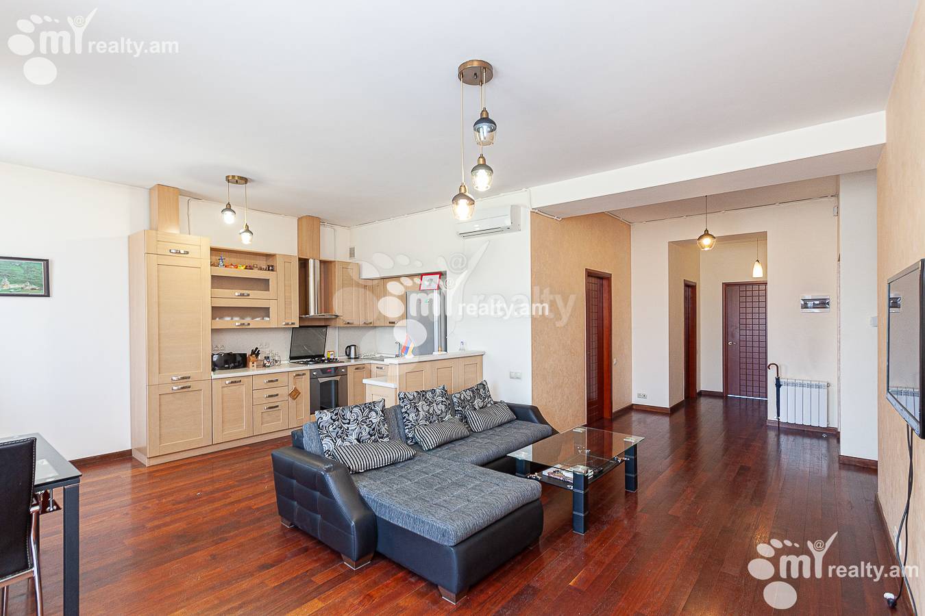 3 bedroom apartment for rent Tamanyan St, Center Yerevan, 157139