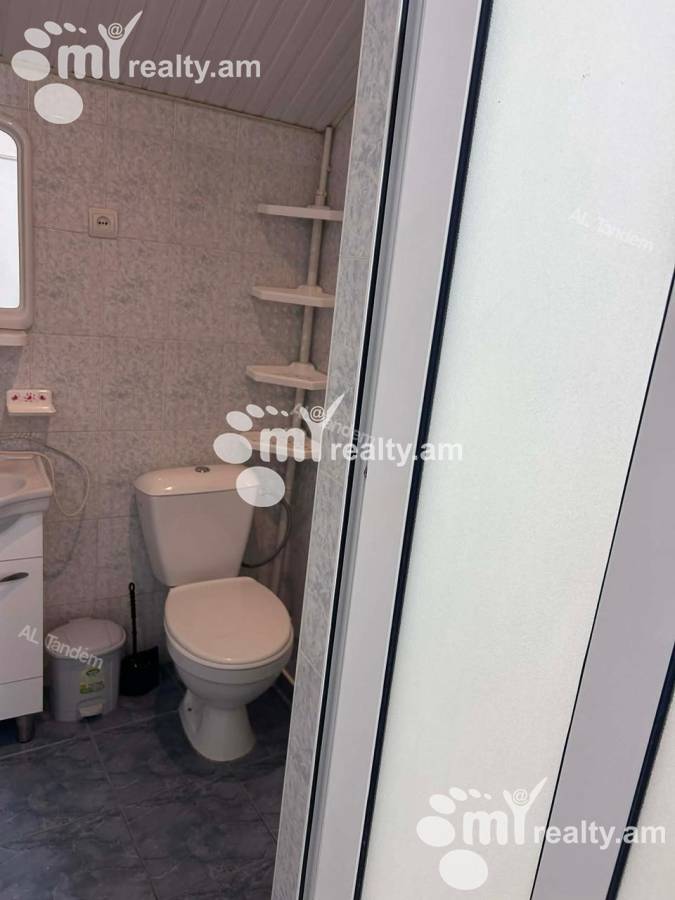 Снять коммерческoе помещение Сарян ул, Центр Ереван, 160184