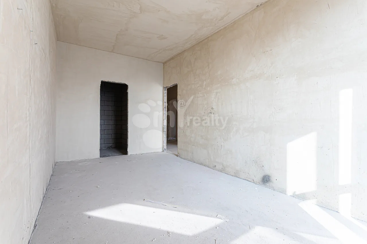 4 bedroom apartment for sale Rostom St, Center Yerevan, 158138